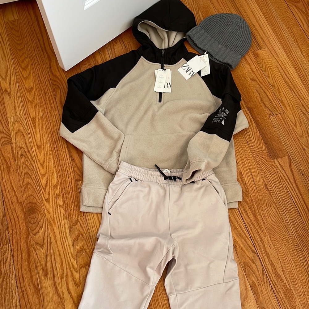 NWT!! Zara sets and hat bundle
